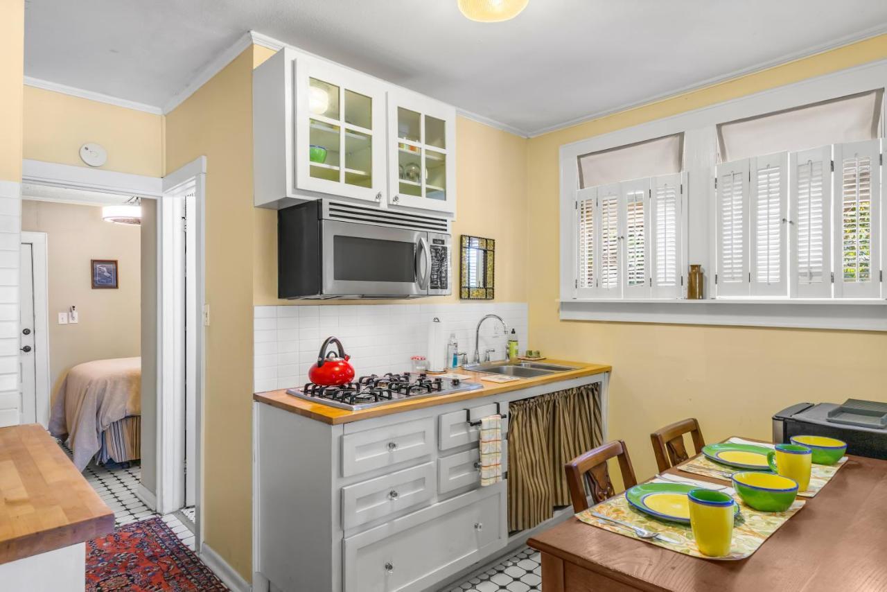 Charming 1923 Cottage At Erehwon Retreat Tampa Extérieur photo